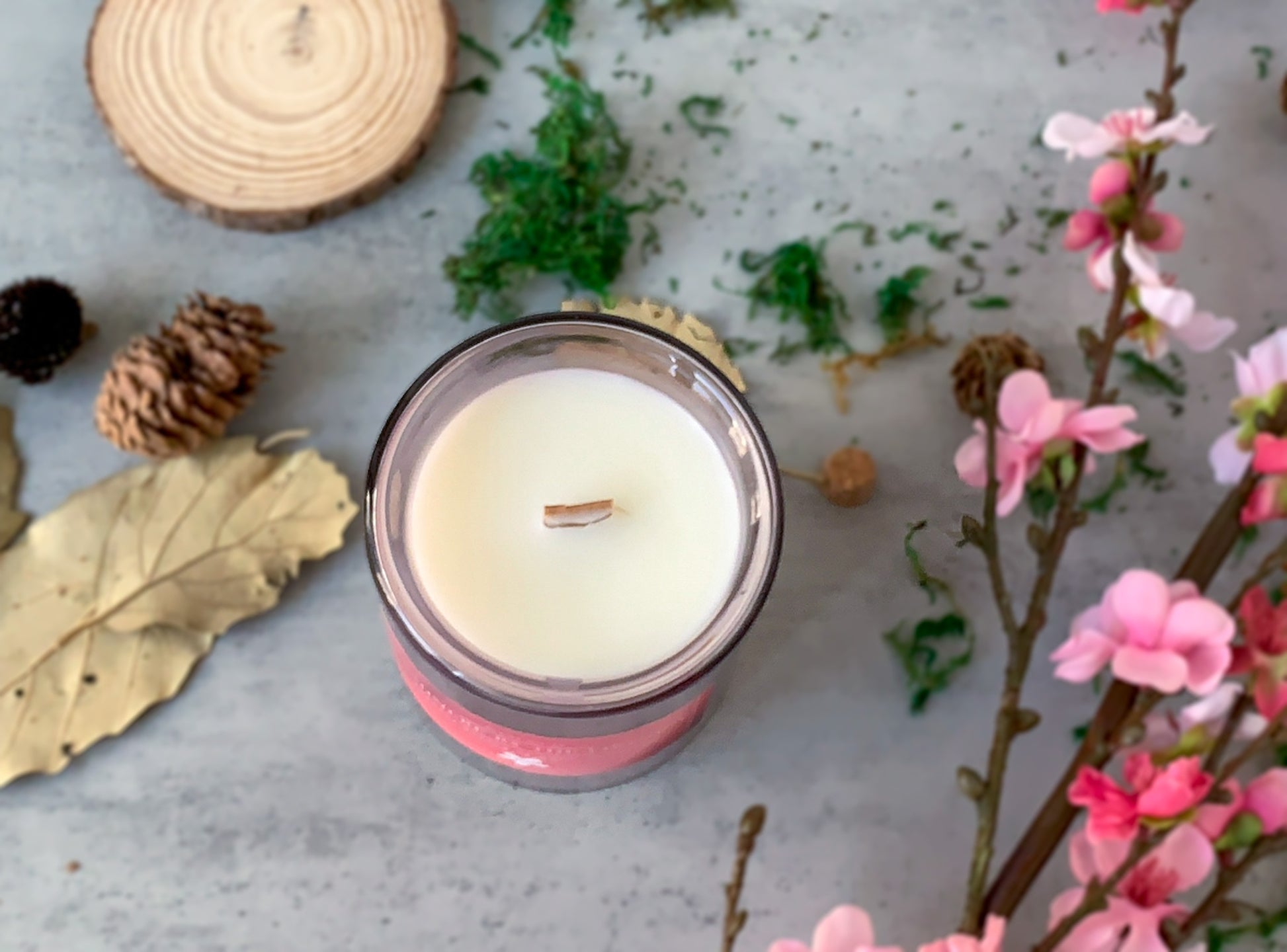 Eco-conscious Luxury: Cashmere by the Fireside Scented Candle"