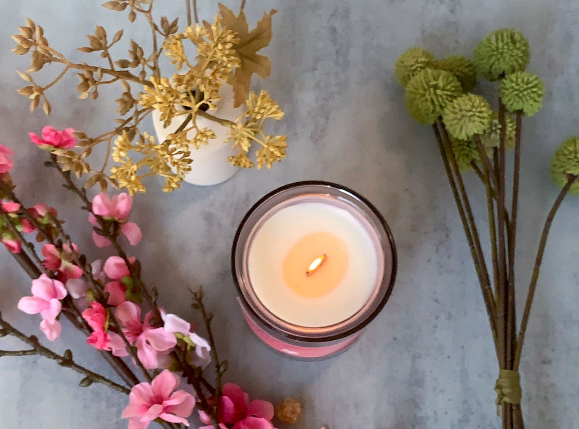 Velvet Orchard Candle: A Symphony of Mandarin and Damask Plum