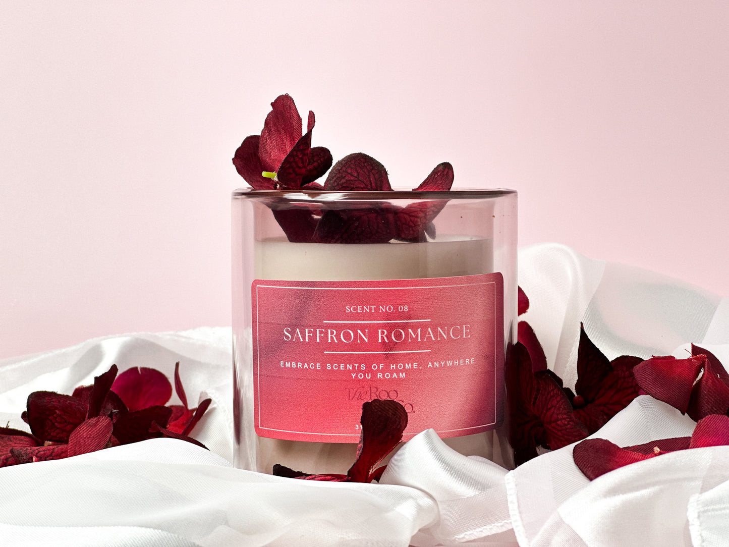 Saffron Romance luxury candle, featuring fragrant notes of jasmine, saffron, cedar, fir, and ambergris. Inspired by Baccarat Rouge 540